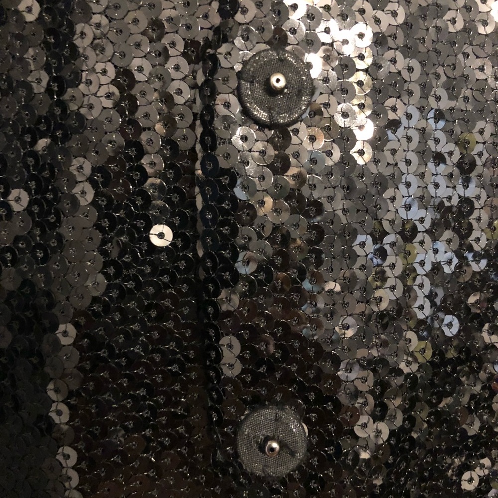 Venus Black Sequined Vest - Picture 4 of 4